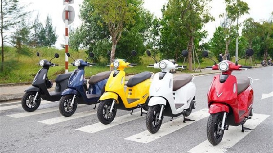 First Evo200 e-scooters of VinFast delivered to customers